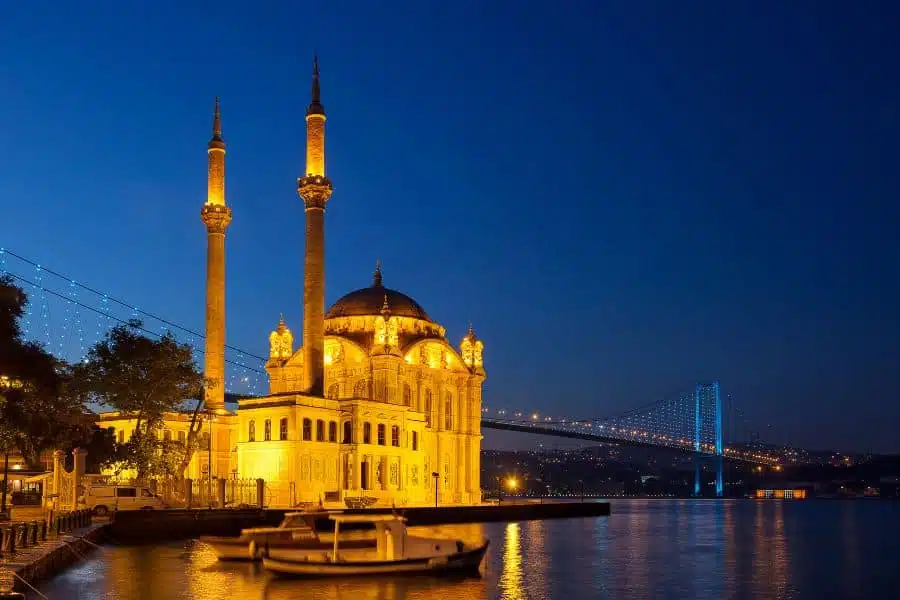 European Side vs Asian Side of Istanbul: Which Should You Visit?