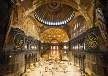 Ultimate Guide to Hagia Sophia: History, Art, and Travel Tips
