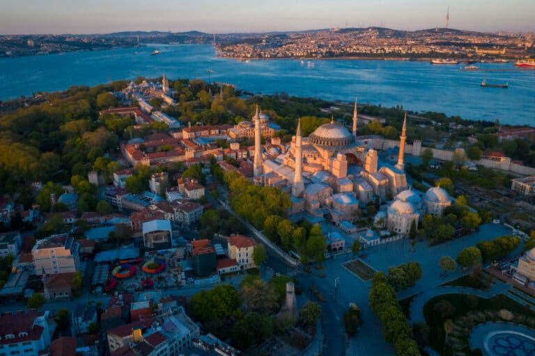 Ultimate Guide to Istanbul & Cappadocia: Top Attractions & Tips